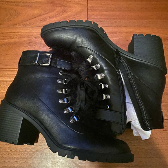 nine west iagree lace up booties